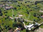 Herdade com terreno de 35.000 m2, piscinas, picadeiro e...