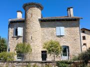 Héritage et élégance: propriété fortifiée au cœur des Landes