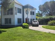 HERMHERMOSA CASA EN BOSQUE ALTO