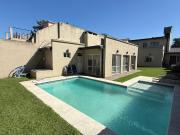 HERMOSA CASA 4 AMBIENTES C/ PISCINA EN HURLINGHAM