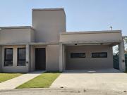 Hermosa casa a estrenar de 3 dormitorios + escritorio en...