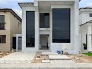 Hermosa casa a estrenar en venta Isla Celeste J Luna