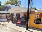 ¡HERMOSA CASA A UN EXCELENTE PRECIO!