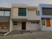 HERMOSA CASA ACABADOS 1RA 3 RECS Y ROOF GARDEN