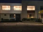 Hermosa CASA, Adj s pos en Calle Valle de Orcia, Fracc....