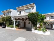 Hermosa casa adosada en un pequeño complejo en Riviera...