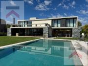 Hermosa Casa AL AGUA 4 dorm piscina en Barrio Chacras de...