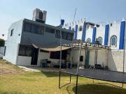 Hermosa casa amplia, cerca del tren suburbano, del...