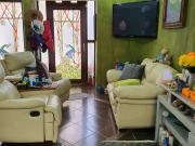 Hermosa casa ampliada en 3 niveles en conjunto cerrado...
