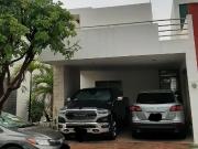 | Hermosa casa amueblada, en renta. |