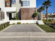 Hermosa casa amueblada en renta con ampliación y vista...