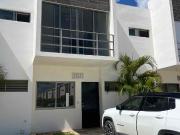CASA EN VENTA TRIBECA AV HUAYACAN CANCÚN