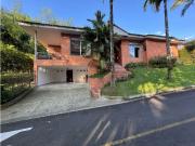 Hermosa casa campestre en Cerritos