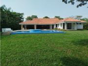 HERMOSA CASA CAMPESTRE EN VENTA, VILLAVICENCIO
