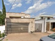 HERMOSA CASA CERCA DEL PARQUE BOSQUES DEL VALLE