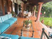 Hermosa casa Colonial con vigilancia