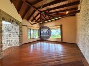 Hermosa casa colonial con vista espectacular Monteserrin