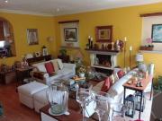 Hermosa casa colonial en condominio