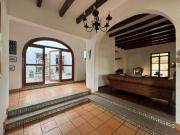 Hermosa casa colonial Mexicano con jardín arbolado VENTA