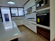 Hermosa casa completamente remodelada en Paseos del Sol