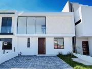 Casa con 4ta Recámara en Planta Baja, en Juriquilla,...