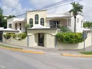 ¡HERMOSA CASA CON ALBERCA PRIVADA EN CANCÚN!