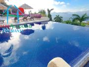 Casa con alberca privada, cancha de tenis y vista a la...