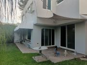 Hermosa casa con amplio jardín