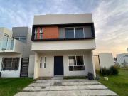 hermosa casa con amplio terreno en Abié dentro de Valle...