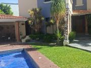 Hermosa Casa con diseño