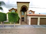 HERMOSA CASA CON EXCELENTE UBICACIÓN EN TIJUANA, BAJA...