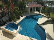 HERMOSA CASA CON EXCELENTE VISTA DENTRO DE FRACCIONAMIENTO