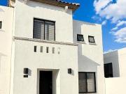 Hermosa Casa con gran patio en Juriquilla, Querétaro