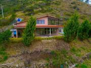 Hermosa Casa con piscina en Paute
