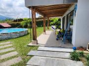 HERMOSA CASA CON VISTA PANORÁMICA EN COMBIA – VENTA O RENTA HERMOSA CASA CON VISTA PANORÁMICA EN COMBIA – VENTA O RENTA