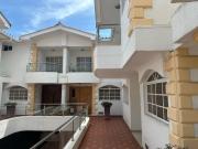 Hermosa Casa Conjunto de 2 niveles en Villa Santos