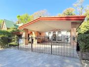 HERMOSA CASA DE 1 PISO CON AMPLIO JARDÍN Y ALBERCA EN...