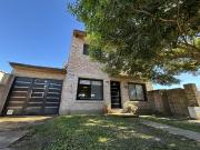 Hermosa casa de 3 dormitorios con jardin y pileta en...