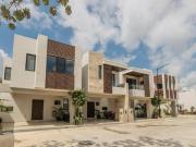 Hermosa Casa de 3 Habitaciones, Elegante y Segura,...