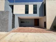 | Hermosa casa de 3 recámaras + cuarto de servicio en la...