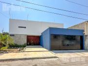 HERMOSA CASA DE $5.8 MILL EN VENTA O RENTA EN CAMPECHE