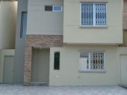 Hermosa Casa de Alquiler Vía a la Costa CAA40065