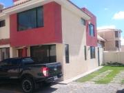 HERMOSA CASA DE DOS PISOS EN LA CIUDAD DE AMBATO EN VENTA