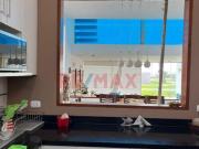 Hermosa Casa De Playa Con Piscina En Segunda Fila