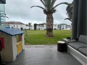 Hermosa Casa de Playa en Asia en exclusivo Condominio