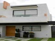 Hermosa Casa de recuperación bancaria en Querétaro