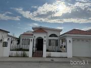 Hermosa casa de un piso en RENTA
