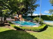 hermosa casa de un piso remodelada con alberca