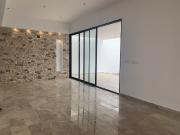 | Hermosa casa de una planta, en venta. |