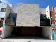 HERMOSA CASA DISEÑO MODERNO Y FUNCIONAL FRACC ARBORETO